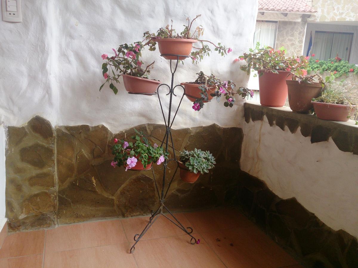 Plaza Pueblo Hotel Vallegrande エクステリア 写真